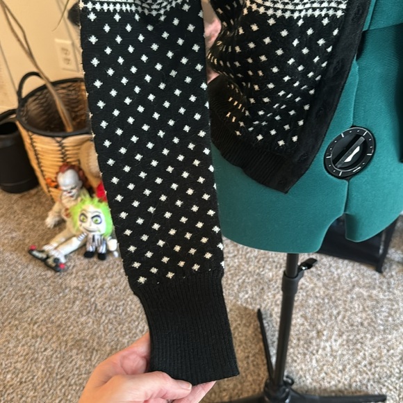 Skull Holiday - Picture 3 of 5